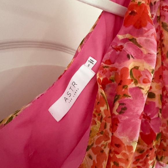 Astr Pink and Red Floral One-Shoulder Dress - Picture 2 of 4